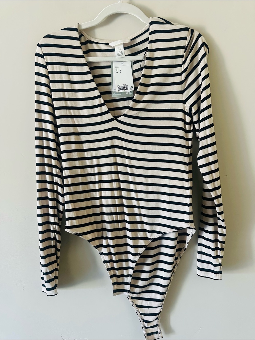 H&M Black & Cream Striped V-Neck Long Sleeve Bodysuit